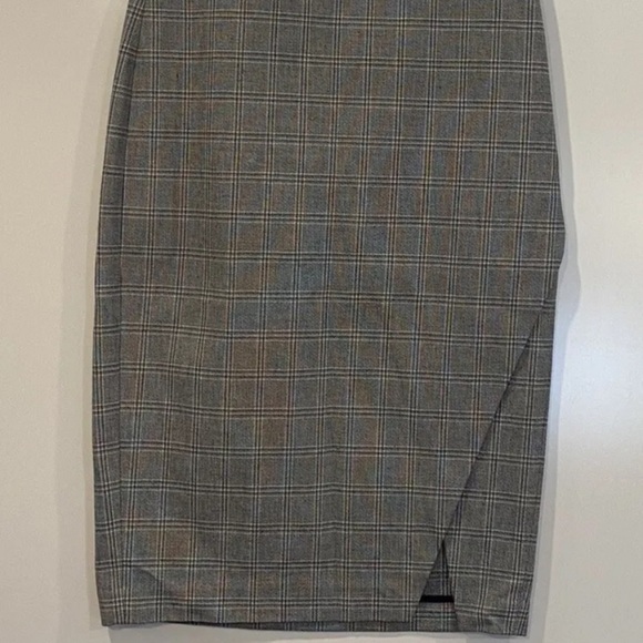 NWT Banana Republic Womens Gray Plaid Bi-Stretch Crossover Pencil Skirt Size 0 - Picture 2 of 6